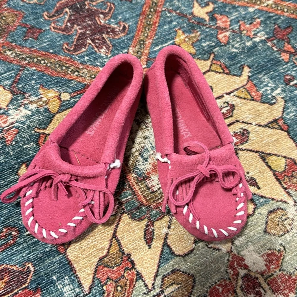 Minnetonka Moccasins Toddler Girl Kilty Pink Sz 8 Pink EUC